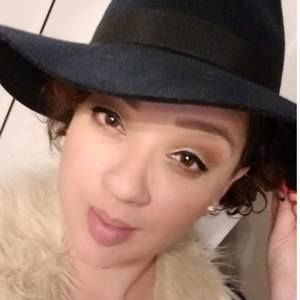 Meet your Posher, Debborah